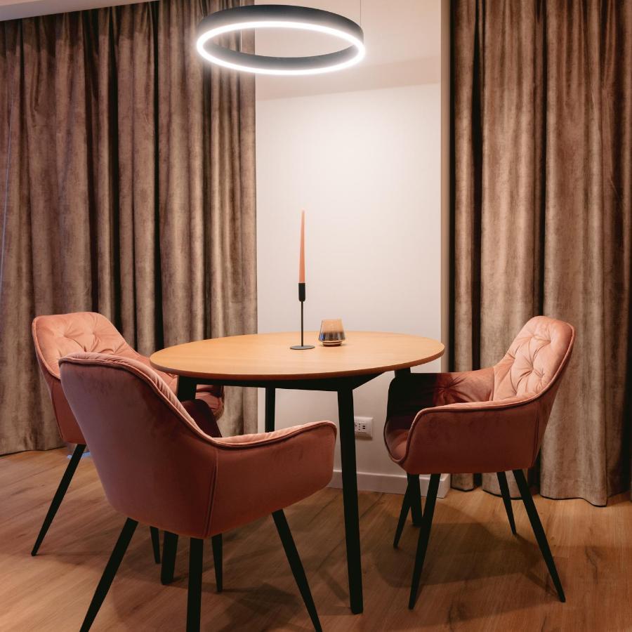 La Boheme Corbeanca - Partener Therme Ostratu Ngoại thất bức ảnh