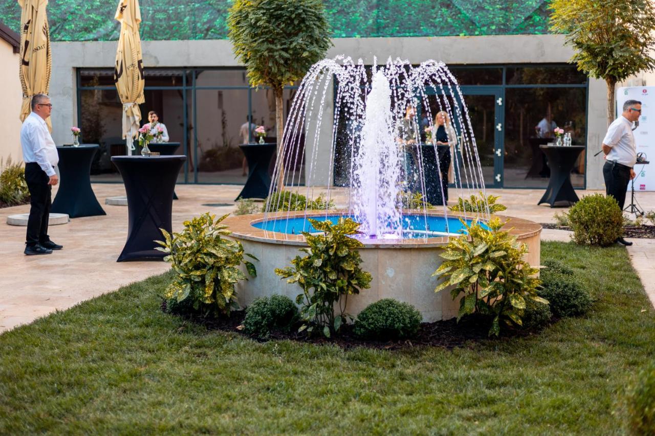 La Boheme Corbeanca - Partener Therme Ostratu Ngoại thất bức ảnh