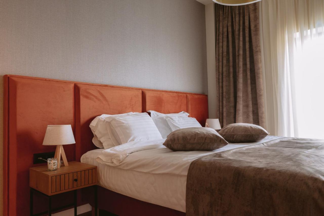 La Boheme Corbeanca - Partener Therme Ostratu Ngoại thất bức ảnh