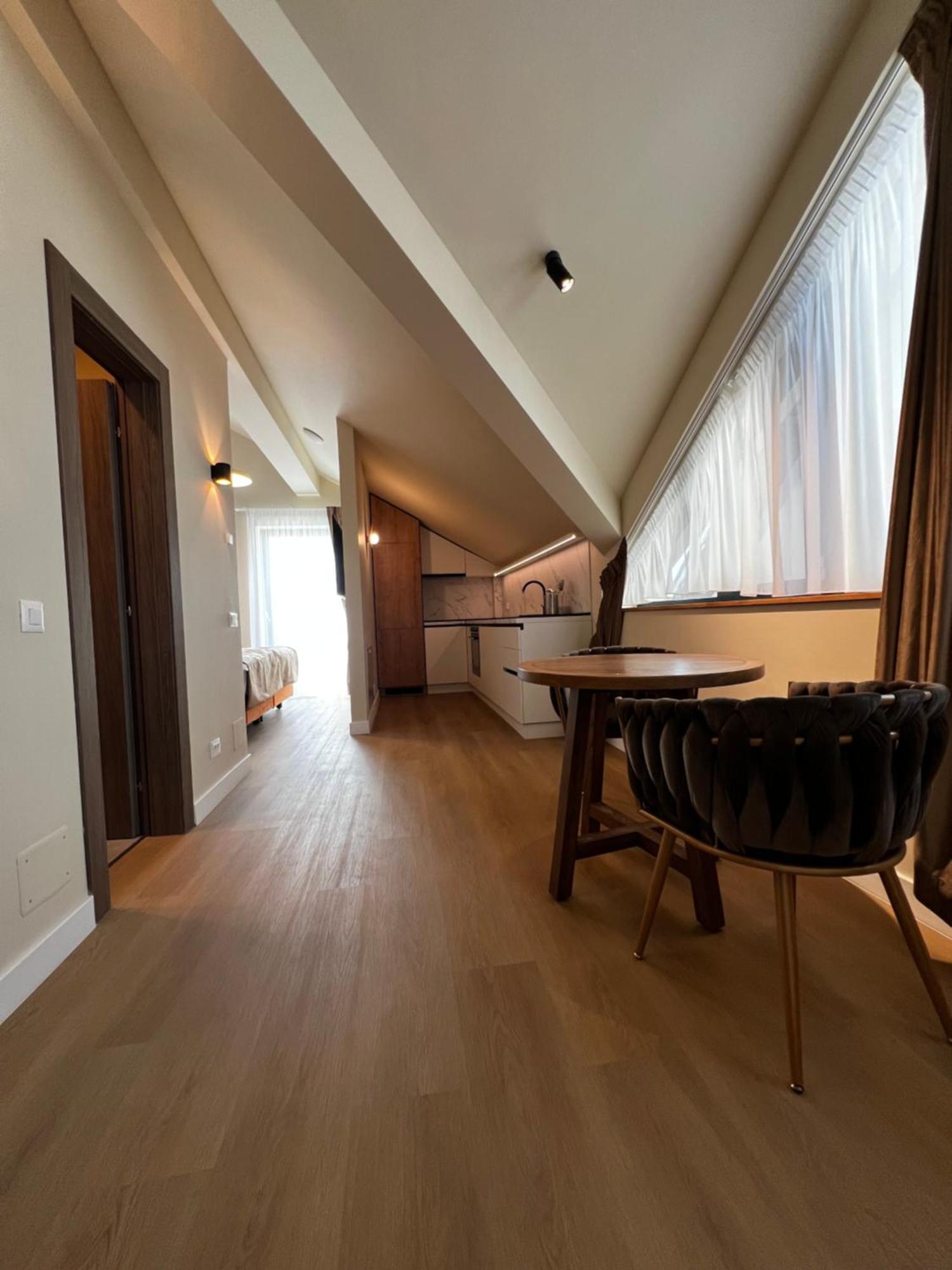 La Boheme Corbeanca - Partener Therme Ostratu Ngoại thất bức ảnh