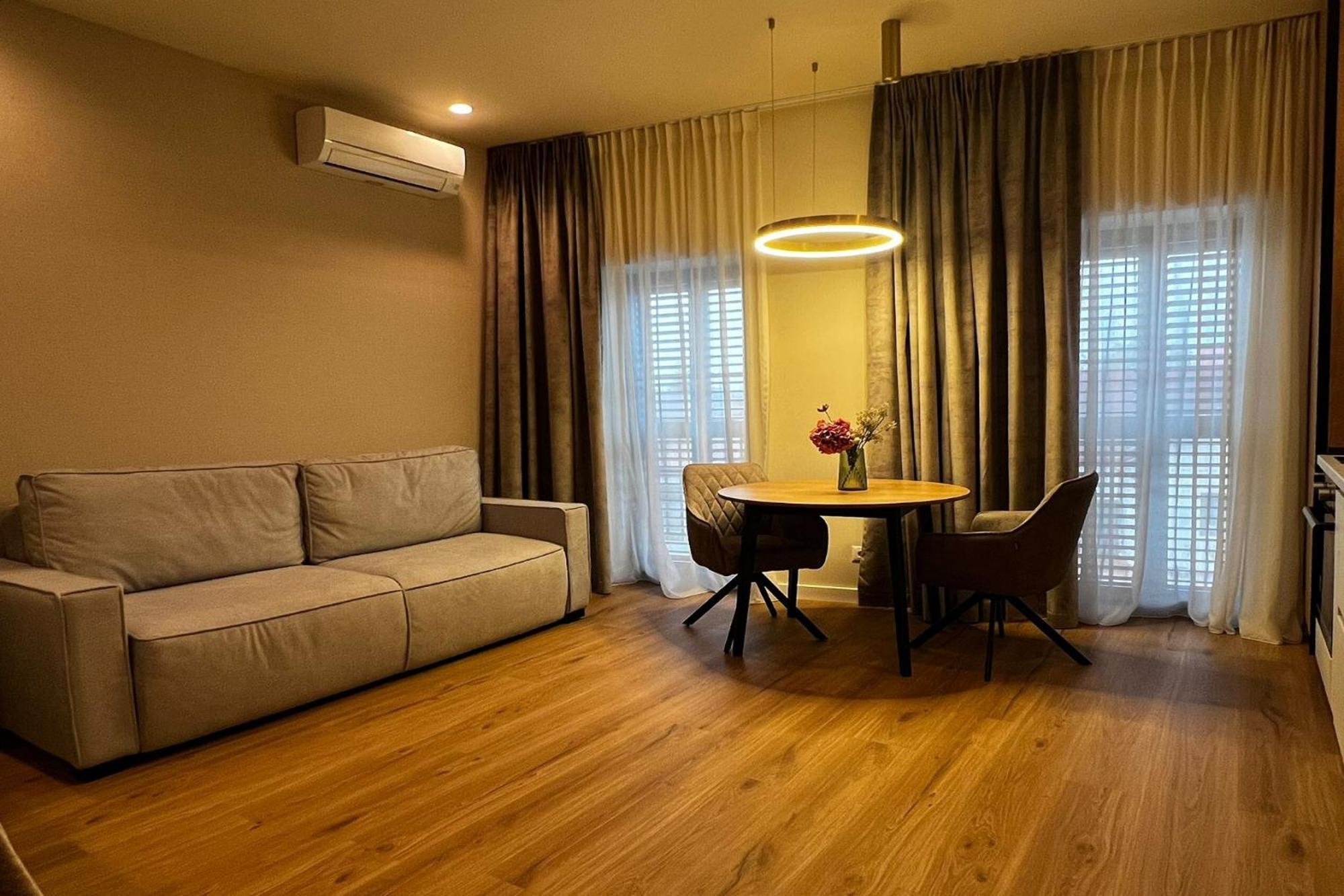 La Boheme Corbeanca - Partener Therme Ostratu Ngoại thất bức ảnh